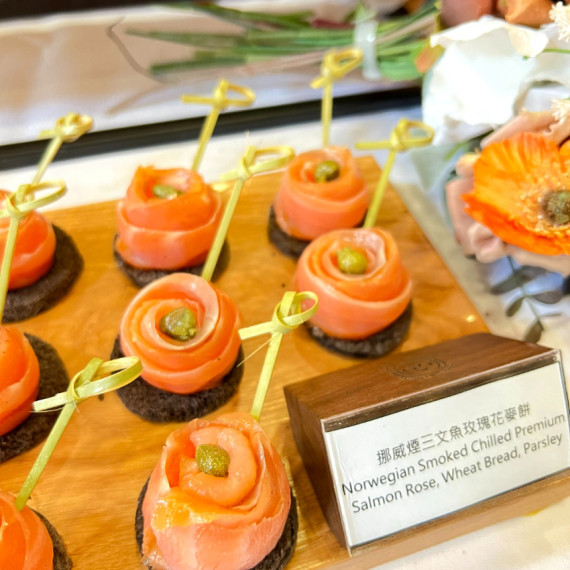 Amber Canapés 套餐  (20人起)